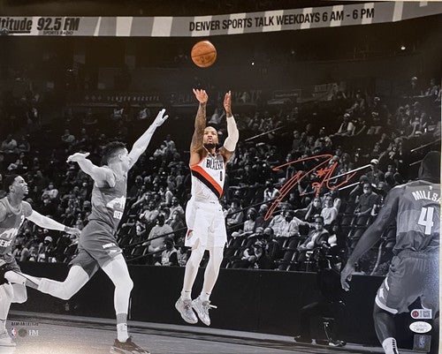 Damian Lillard Trail Blazers Signed 16x20 Spotlight Photo Framed Autograph JSA