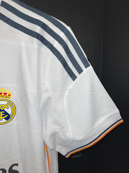 Karim Benzema Real Madrid Signed 2013-2014 Home Jersey Size L Auto Beckett COA