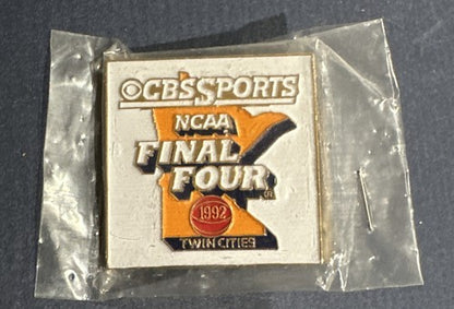 1992 NCAA Final FOUR CBS MEDIA BROADCASTERS PIN Mint Twin Cities Duke Champions