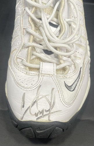 Charles Oakley Signed Game Used Nike Sneaker Size 16 New York Knicks Auto CBM