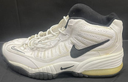 Charles Oakley Signed Game Used Nike Sneaker Size 16 New York Knicks Auto CBM