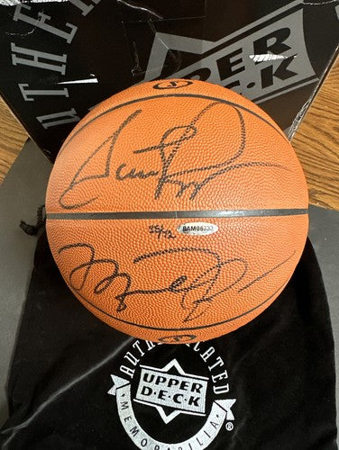 Michael Jordan Scottie Pippen Signed Spalding Pro Basketball Uda /72 Bas 10 Auto