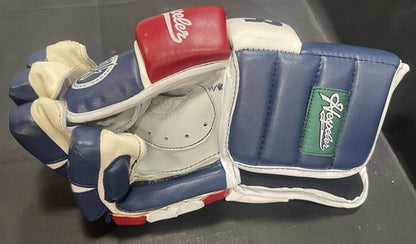 Wayne Gretzky Rangers Signed Hespeler Game Model Hockey Glove Pair Auto UDA COA