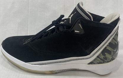 Michael Jordan Signed Air Jordan 22 Collezione Shoe Pair Auto Sneaker UDA COA