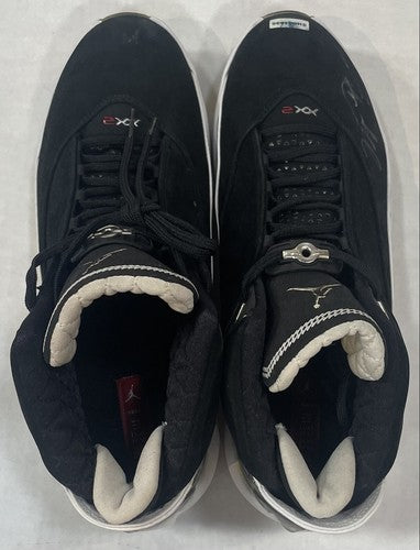 Michael Jordan Signed Air Jordan 22 Collezione Shoe Pair Auto Sneaker UDA COA