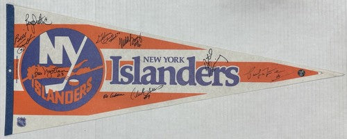 1984 NY Islanders Team Signed Pennant Mike Bossy Al Arbour Auto Frozen Pond Coa