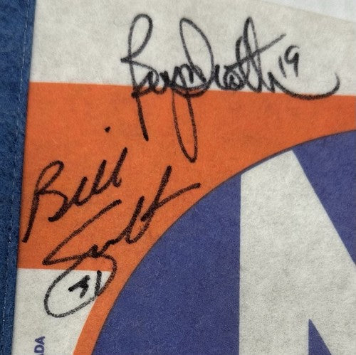 1984 NY Islanders Team Signed Pennant Mike Bossy Al Arbour Auto Frozen Pond Coa