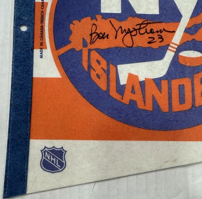 1984 NY Islanders Team Signed Pennant Mike Bossy Al Arbour Auto Frozen Pond Coa