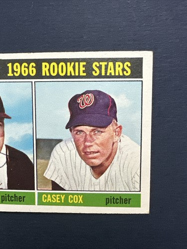 Al Closter 1966 TOPPS #549 HARD SIGNED WASHINGTON SENATORS Auto Ex + No Creases