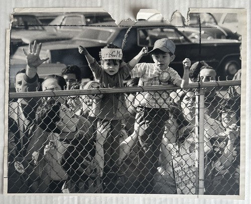 Mets Leave For 1969 World Series Original 11x14 Type 1 Wire Photo Fans Laguardia
