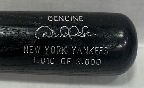 Derek Jeter Yankees Louisville Slugger DJ3K LE Commemorative 3,000 Hit Model Bat