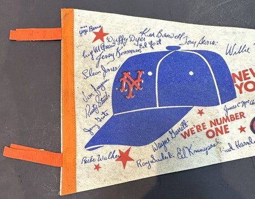 Vintage 1973 NY Mets World Series Champs Roster Phantom Pennant Willie Mays Rare
