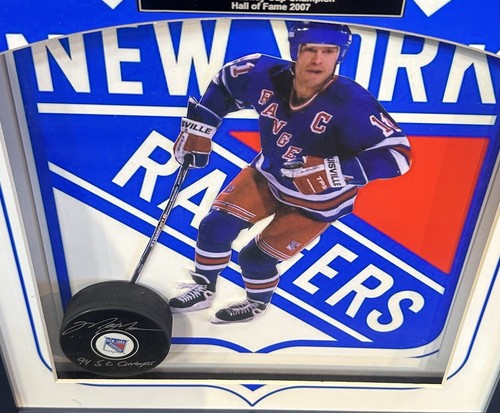 Mark Messier Signed Rangers Puck 3D Framed 16x16 Photo 94 SC Champs Auto Steiner