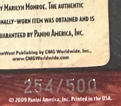 MARILYN MONROE WORN RELIC SWATCH CARD 2009 Panini HOLLYWOOD LEGENDS /500 Mint