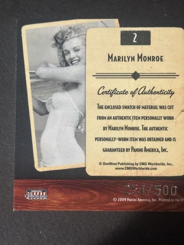 MARILYN MONROE WORN RELIC SWATCH CARD 2009 Panini HOLLYWOOD LEGENDS /500 Mint
