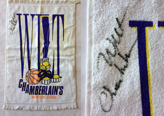 Wilt Chamberlain Lakers signed Basketball Towel 25x16 Rare HOF autograph JSA Coa