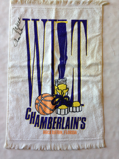 Wilt Chamberlain Lakers signed Basketball Towel 25x16 Rare HOF autograph JSA Coa