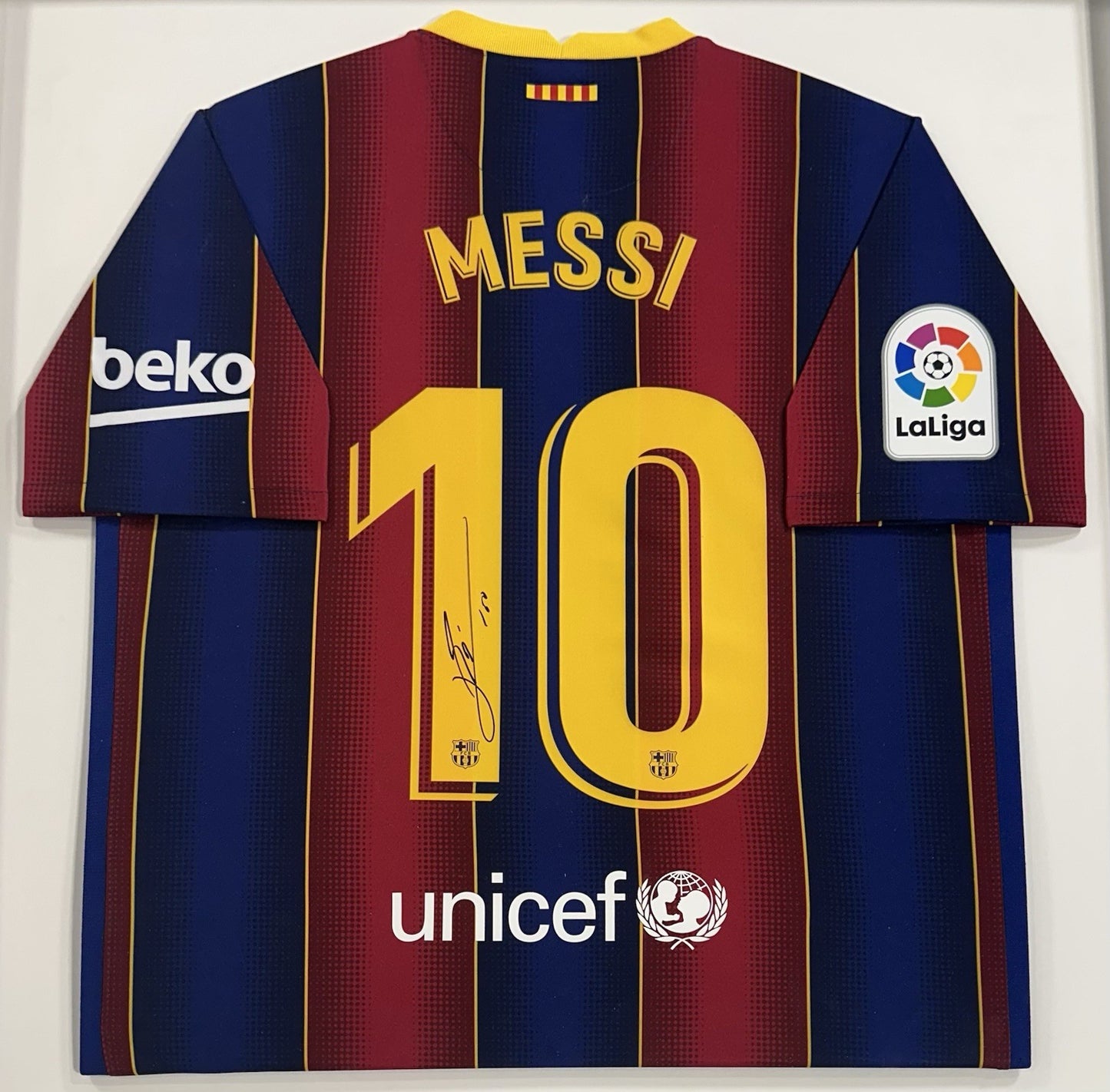 Lionel Messi Signed #10 FC Barcelona Framed Jersey Autograph La Liga Icons LOA