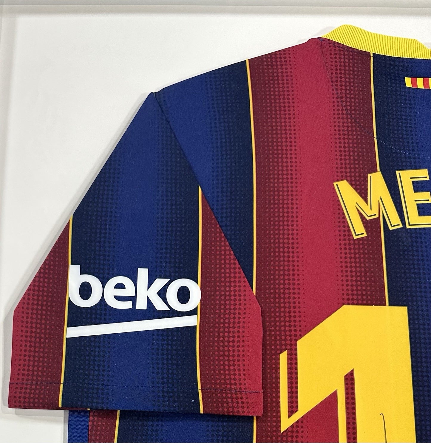 Lionel Messi Signed #10 FC Barcelona Framed Jersey Autograph La Liga Icons LOA