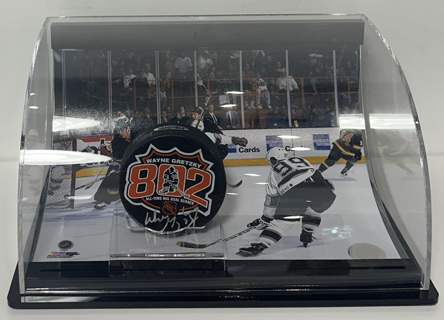 Wayne Gretzky Signed 802 All Time Goal Puck /99 Auto W/ Case Kings UDA COA HOF