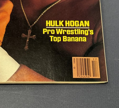 Hulk Hogan WWE WWF Wrestling 1st Sports Illustrated Magazine Rookie Mat Mania