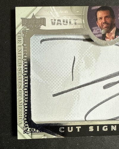 2022 Decision Vault Cut Signature DONALD TRUMP JR. Signed Mint Auto