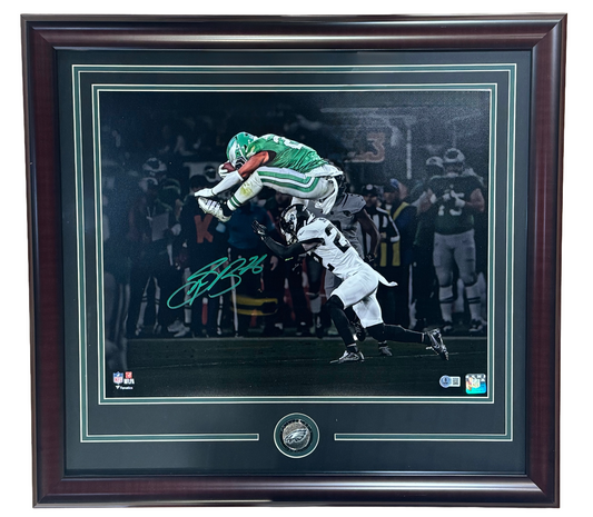 Saquon Barkley Signed 16x20 Framed BACKWARDS LEAP Photo Eagles Auto Beckett COA