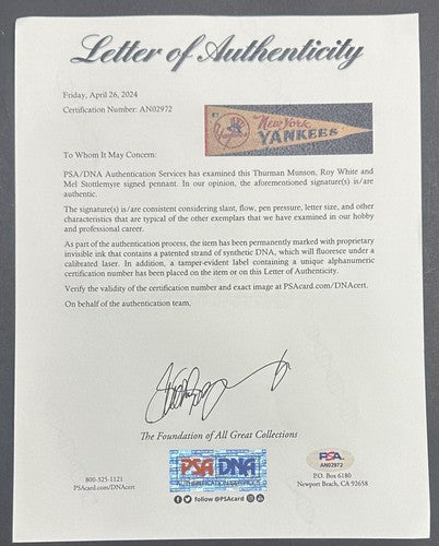 Thurman Munson Signed Yankees Pennant Mel Stottlemyre Roy White Auto Psa Coa