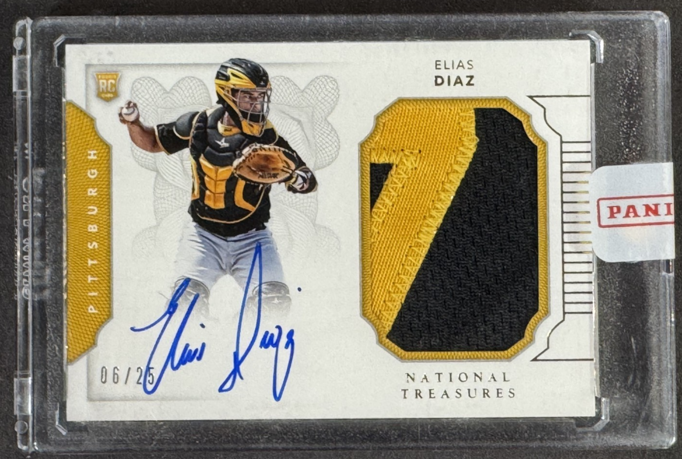 2016 Panini National Treasures Elias Diaz Rookie Patch Auto LE /25 Pirates RPA