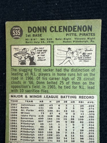 1967 Topps Set-Break #535 Donn Clendenon VG Centered Light Crease