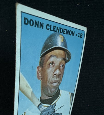 1967 Topps Set-Break #535 Donn Clendenon VG Centered Light Crease