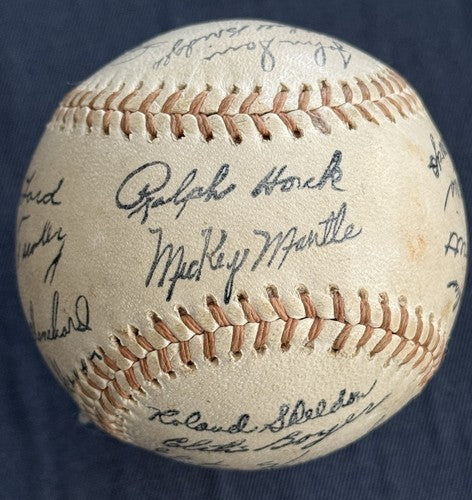 1961 Ny Yankees Souvenir Team Signed Stamped Baseball Mickey Mantle Roger Maris