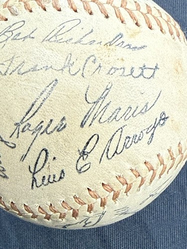 1961 Ny Yankees Souvenir Team Signed Stamped Baseball Mickey Mantle Roger Maris