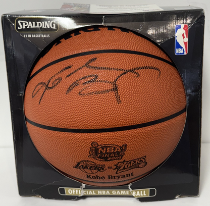 Kobe Bryant Signed Official NBA Game Basketball 2001 NBA Finals Auto ITP PSA COA