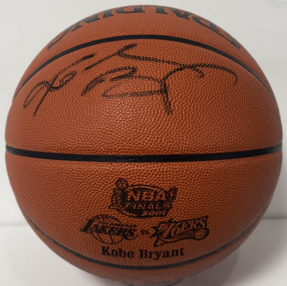 Kobe Bryant Signed Official NBA Game Basketball 2001 NBA Finals Auto ITP PSA COA