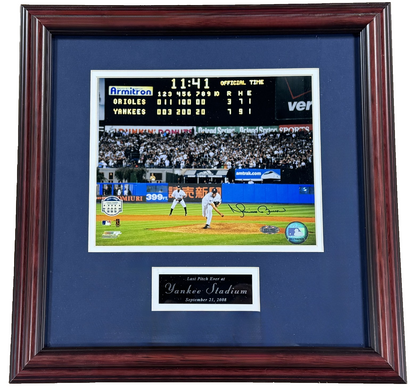 Mariano Rivera Signed Framed 8x10 Photo Final Pitch Yankee Stadium Auto Steiner