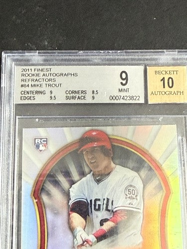 2011 Mike Trout Topps Finest Refractor Rookie /499 BGS 9 /10 Auto Mint Rc