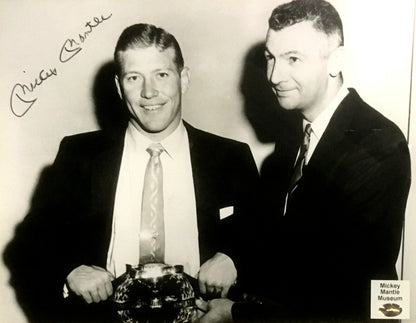Mickey Mantle signed RARE 11x14 1956 Hickok Belt photo framed autograph holo COA
