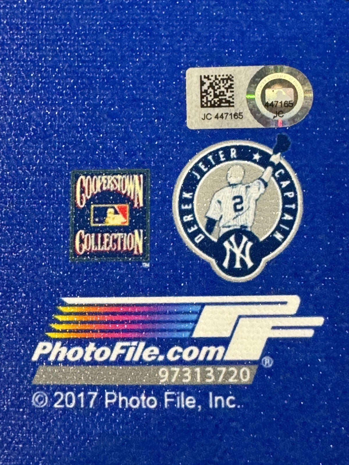 Derek Jeter Yankees Signed 16x20 Canvas Photo Stretched Jump Throw Auto MLB COA