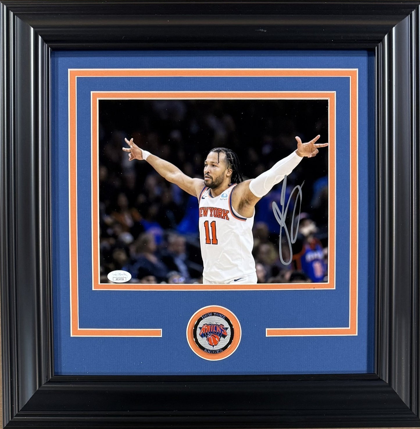 Jalen Brunson Signed 8x10 Photo Framed 3 Point Celebration Knicks Auto JSA COA