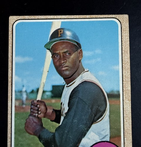 1968 Topps Bob Roberto Clemente #150 Pittsburgh Pirates EX Crease Free HOF