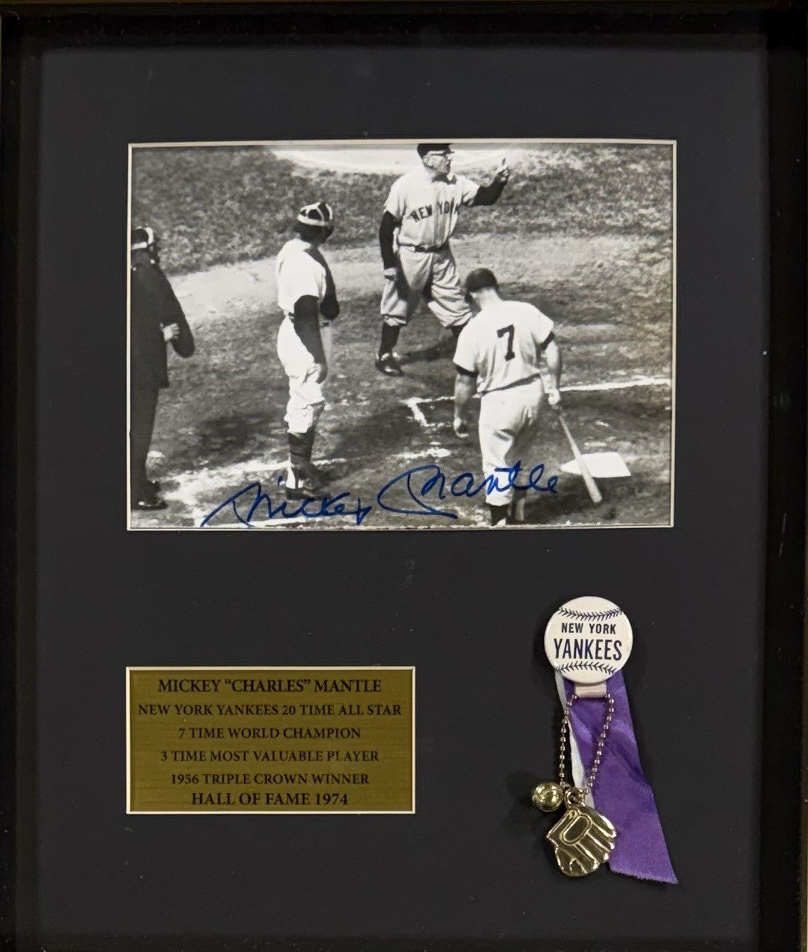 Mickey Mantle Signed 6x8 Original Type 1 Photo Framed Yankees W/Pin HOF Auto PSA