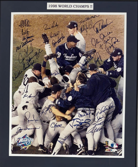 NY Yankees Team Signed 16x20 LE Photo Framed 1998 World Champs 31 Auto CBM LOA