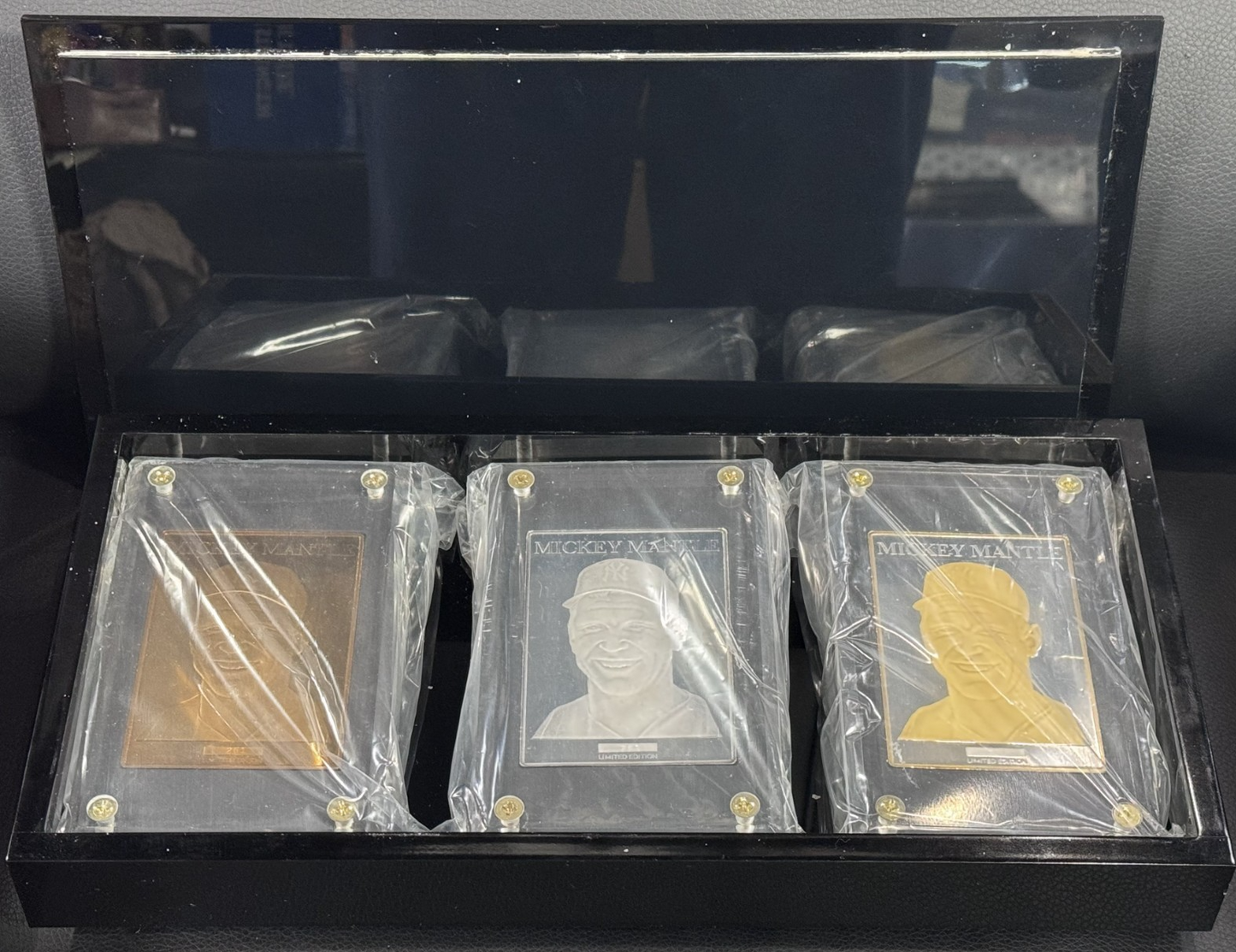 Mickey Mantle 1995 Enviromint Set Bronze Silver Gold Pure .999 Silver Yankees