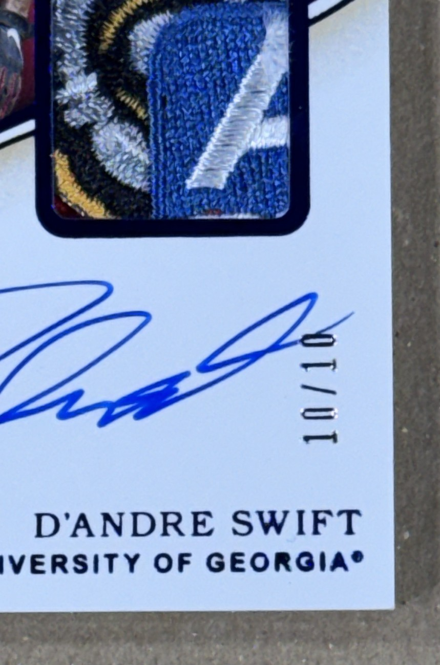 2020 Panini Immaculate Collegiate D'Andre Swift Patch Auto /10 Georgia RC Bears