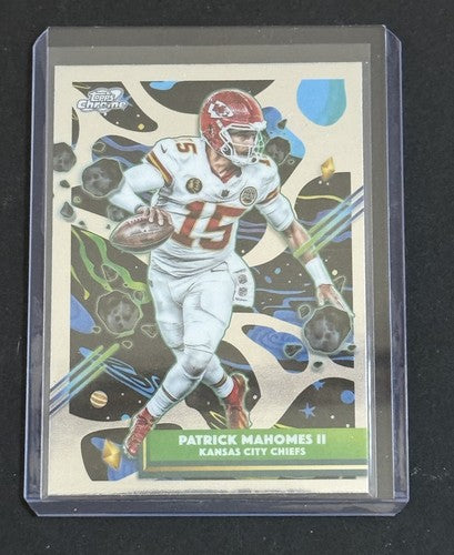 Topps Chrome 2025 Patrick Mahomes Light Speed Insert & Base #47 Mint Pair Chiefs