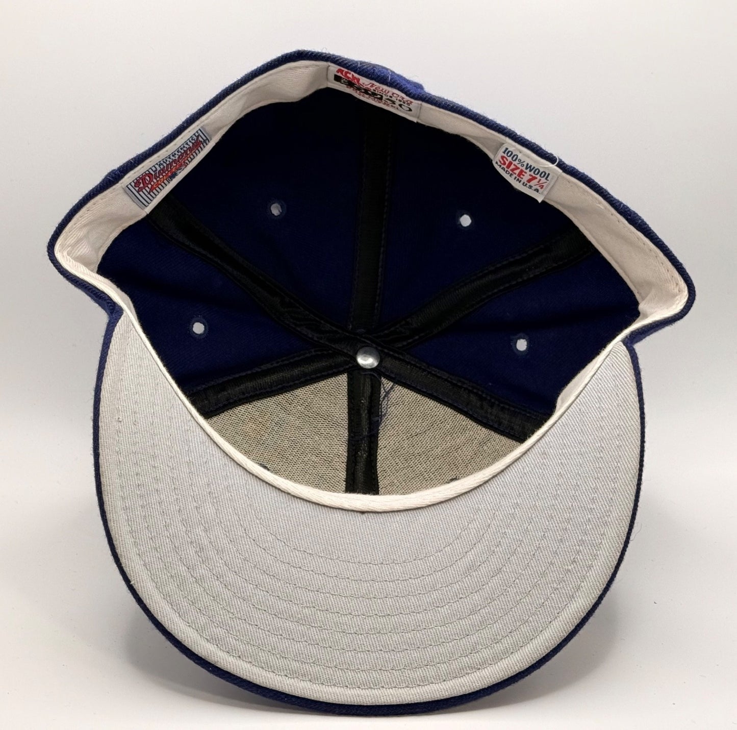 Vintage New Era 5950 Montreal Expos Diamond Collection Fitted Hat Size 7 1/4
