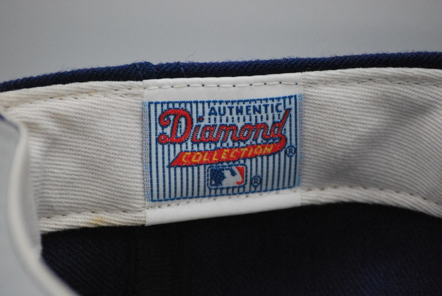 Vintage New Era 5950 Montreal Expos Diamond Collection Fitted Hat Size 7 1/4