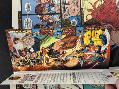 X-Men #30 KEY The Wedding of Scott Summers & Jean Grey Complete With Cards