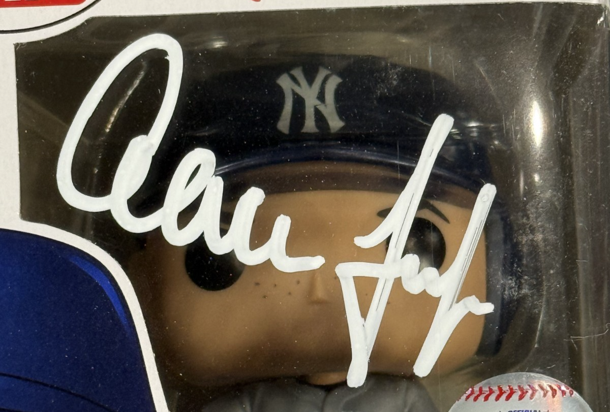 Aaron Judge Signed Funko Pop with Case NY Yankees Mint Auto Fanatics MLB COA